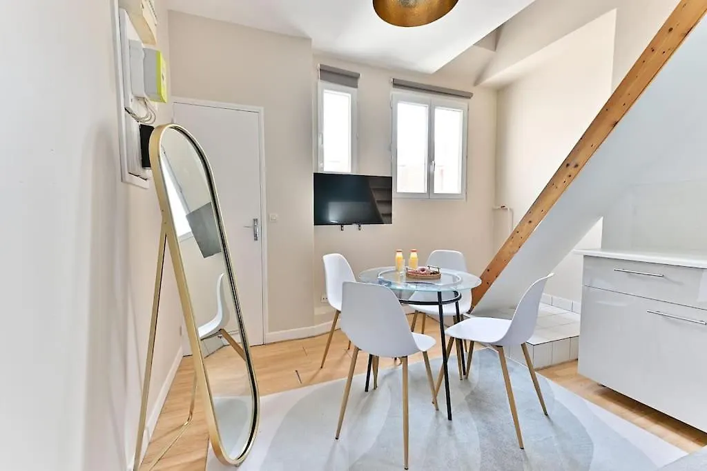 Appartement Avec Mezzanine Au Centre De Paris - II Apartment