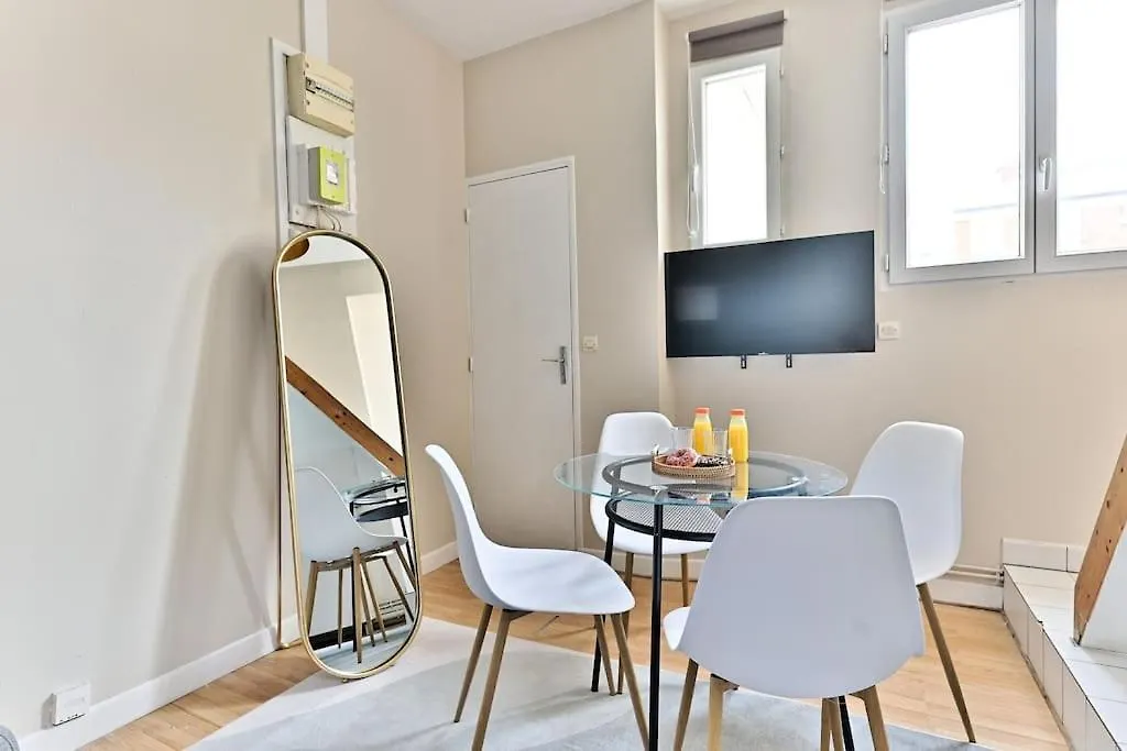 Apartment Appartement Avec Mezzanine Au Centre De Paris - II